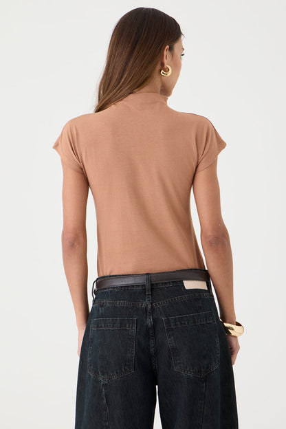 T-shirt Gola Alta – Caramelo